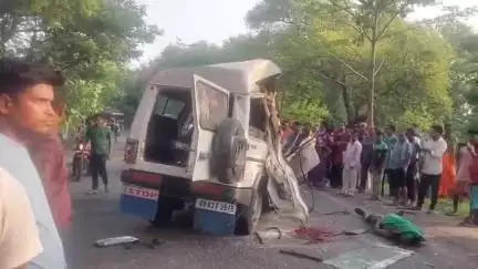 ବୌଦ୍ଧ ସଦର: ଖଜୁରୀ ପଡା ନିକଟରେ ଟ୍ରକ ଓ ବୋଲେରୋ ମଧ୍ୟରେ ଧକ୍କା, ଜଣେ ମୃତ, 9 ଗୁରୁତର