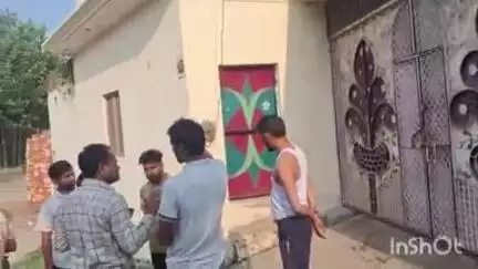बेहट: पाड़ली में बिजली विभाग की टीम ने की छापेमारी, एक दर्जन से ज्यादा घरों में बिजली चोरी पकड़ी