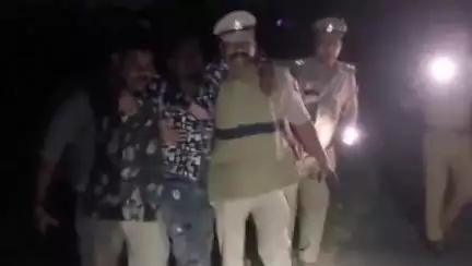 खजनी: 55 साल की मंदबुद्धि की महिला से दुष्कर्म मामले में तीसरे आरोपी को बेलघाट पुलिस ने मुठभेड़ में किया गिरफ्तार