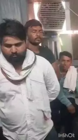 अलवर: कारौली बाग के पास भीषण सड़क हादसे में तीन की मौत, 5 गंभीर घायल, जिला अस्पताल में कराया गया पोस्टमार्टम
