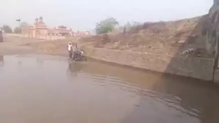 बारां: बारां कोटा हाइवे पर फूसंरा अंडर पास में भरा बरसाती पानी, वाहन चालकों को आने-जाने में हो रही परेशानी
