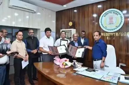 रायपुर: रावांभाठा में कचरे से बनेगा गैस, ₹100 करोड़ का निवेश करेगा भारत पेट्रोलियम, निगम के साथ हुआ MOU