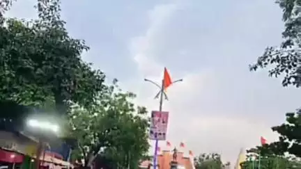 हिंगोली: डिग्रस कराळे येथे गजानन महाराज पालखीचे आगमन आ.मुटकुळे आ.बांगर यांनी स्वागत करून घेतले दर्शन