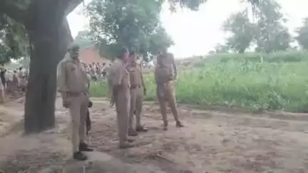 अमृतपुर: गूजरपुर गहलवार के पास खेत में आम की रखवाली कर रहे वृद्ध की सिर कुचलकर की गई हत्या, सूचना पाकर पहुंची पुलिस