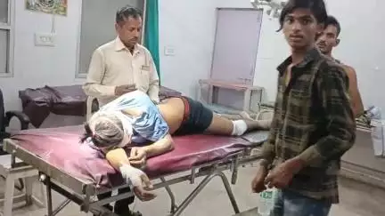 NH-30 ग्राम भेड़ा मोड़ के पास सड़क पार कर रहे युवक को अज्ञात वाहन ने मारी टक्कर, युवक घायल