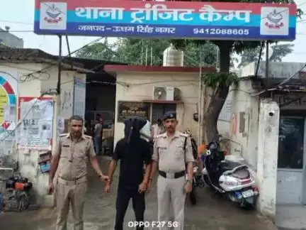रुद्रपुर: ट्रांजिट थाना पुलिस ने हत्या के प्रयास के मुकदमे में 1 साल से फरार आरोपी को पीलीभीत, उत्तरप्रदेश से किया गिरफ्तार