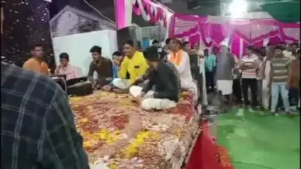 शाजापुर: मोहना में झंडा सम्मेलन, 95 गांवों से झंडा मंडलियां पहुंची, युवाओं ने भजनों की प्रस्तुति दी