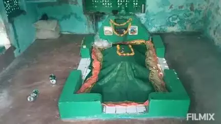 मुरैना नगर: बस स्टैंड पर राधिका पैलेस के सामने बनी मजार को असामाजिक तत्वों ने तोड़ा, मौके पर पहुंची पुलिस