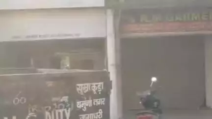 जगाधरी: यमुनानगर डोर टू डोर कचरा खाने की सुविधा के बाद भी सड़कों पर फेंक रहे लोग कूड़ा कर्मचारी परेशान#Jansamasya