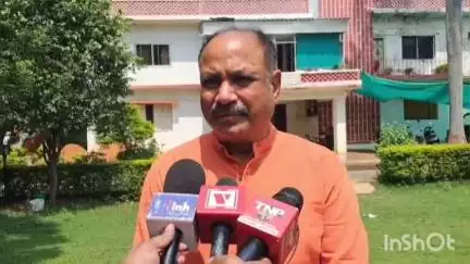 अंबिकापुर: सरगुजा जिले के वरिष्ठ भाजपा नेता आलोक दुबे ने अंबिकापुर के चोरकाकछार में अतिक्रमण पर बुलडोजर चलाने की दी जानकारी