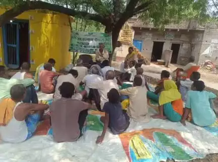 नोखा: नोखा प्रखंड के हथिनी पंचायत के फरीदपुर गांव में किसान चौपाल कार्यक्रम के तहत किसानों को उन्नत खेती की जानकारी दी गई