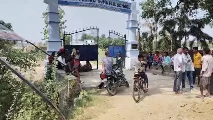 महाराजगंज: पोखरभिंडा में यातायात नियमों की अनदेखी से हुआ हादसा, घुघली-शिकारपुर मार्ग पर ट्रैक्टर और डंपर की टक्कर में 6 घायल