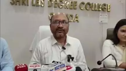 गोंडा: मां पाटेश्वरी राज्य विश्वविद्यालय के कुलपति प्रो रविशंकर सिंह ने कहा, विदेशी आक्रमणकारियों का इतिहास नहीं पढ़ाया जाएगा