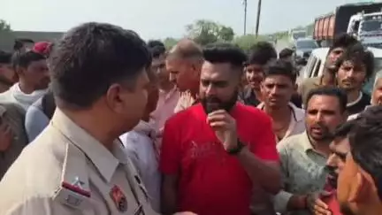 करनाल: मुनक नहर में शराब पीते हुए डूबा एक दोस्त, ग्रामीणों ने किया रोड जाम