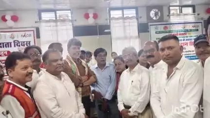 जगदलपुर: महारानी अस्पताल में विश्व रक्तदाता दिवस पर कार्यक्रम का आयोजन, जगदलपुर विधायक व भाजपा प्रदेश अध्यक्ष किरण देव हुए शामिल