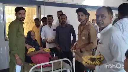 पाटन: सिविल हॉस्पिटल पाटन में मरीजों को फल वितरण कर पाटन विधायक अजय बिश्नोई का जन्मदिन मनाया गया