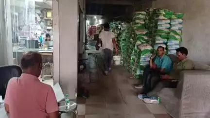 जांजगीर: नैला में मेसर्स बालाजी कृषि केन्द्र पर छापा, 62.50 क्विंटल धान बीज जब्त, लाइसेंस रद्द होने की दी चेतावनी