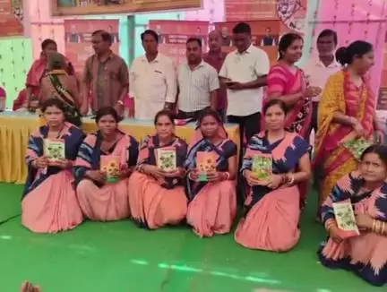 ଝାରସୁଗୁଡା: ଲଇକେରା ବ୍ଲକ ଅନ୍ତର୍ଗତ ନିକ୍ତିମାଲ ଗ୍ରାମପଞ୍ଚାୟତ ଠାରେ ପଞ୍ଚାୟତ ସ୍ତରୀୟ ବିକାଶ ବାହନ ଯାତ୍ରା କାର୍ଯ୍ୟକ୍ରମ ଅନୁଷ୍ଠିତ