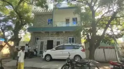 விருதுநகர்: சத்திரரெட்டியபட்டி ஹவுசிங் போர்டு காலனியில் அரசு போக்குவரத்துக் கழகம் பணிமனையில் தூய்மை பணியாளர் வீட்டில் 25 சவரன் நகைகள் மாயம்