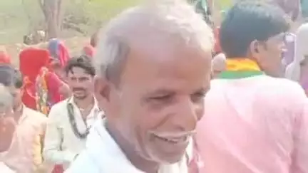 दीगोद: लोकसभा स्पीकर ओम बिरला के बड़ौद दौरे को लेकर भाजपा कार्यकर्ताओं में उत्साह, पीले चावल देकर सभा में आने का दे रहे न्योता