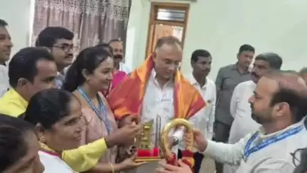 ಯಾದಗಿರಿ: ವೈದ್ಯಕೀಯ ಶಿಕ್ಷಣ ಇಲಾಖೆ ಯಿಂದ ಜಿಲ್ಲಾಸ್ಪತ್ರೆ  ತೆರವುಗೊಳಿಸಲು ನಗರದಲ್ಲಿ ಆರೋಗ್ಯ ಸಚಿವರಿಗೆ ವೈದ್ಯರ ಮನವಿ #localissue