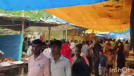 दातागंज: दातागंज क्षेत्र के नेता झुकसा मेला में दुकानदारों से हो रही अवैध बसूली का आरोप #jansamsya