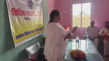 सतवास: ग्राम पंचायत पाडादेह में विधिक साक्षरता एवं जागरूकता शिविर का आयोजन