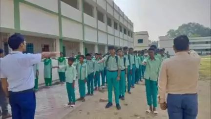 हंटरगंज: हंटरगंज में नशा मुक्ति को लेकर नौनिहालों ने ली शपथ, लोगों को नशा मुक्ति के प्रति करेंगे जागरूक