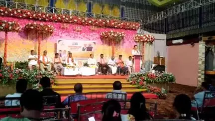 বালুরঘাট: বালুরঘাটে শনিবার দুপুরে বিজেপির উদ্যোগে অনুষ্ঠিত হল প্রফেশনাল মিট।