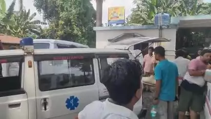 নাকাশিপাড়া: শালিগ্রামে  বাইক দুর্ঘটনায় মৃত বাইকারোহীর দেহ ময়নাতদন্তে জন্য শক্তি নগর মর্গে গেল