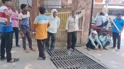 धौलपुर: सदर थाना के समीप सड़क पार कर रही वृद्धा को टेंपो ने मारी टक्कर, वृद्धा की हुई मौत