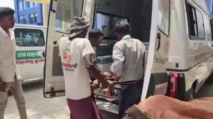 बिहार: बरविगहा थाना क्षेत्र के केशरी चक गांव में जामुन के पेड़ से गिरकर युवक की मौत