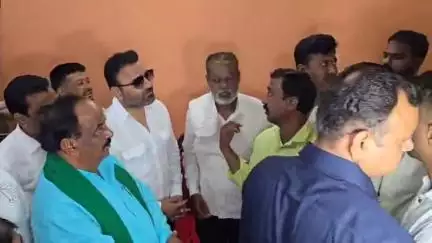 ಹುಬ್ಬಳ್ಳಿ ನಗರ: ನಗರದಲ್ಲಿ ಮಳೆ ನೀರಿನಲ್ಲಿ ಕೊಚ್ಚಿ ಹೋದ ವ್ಯಕ್ತಿಯ ನಿವಾಸಕ್ಕೆ ತೆರಳಿ ಕುಟುಂಬಸ್ಥರಿಗೆ ಸಾಂತ್ವನ ಹೇಳಿದ ಸಚಿವ ಸಂತೋಷ್ ಲಾಡ್