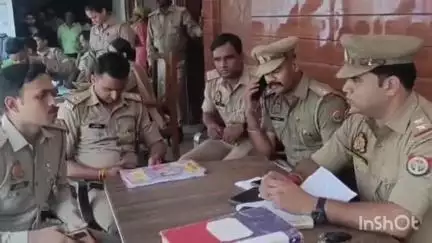 गोरखपुर: तिवारीपुर थाना पर आयोजित थाना समाधान दिवस में आए फरियादियों की समस्याएं सुनी गई, एक मामले का मौके पर हुआ निस्तारण