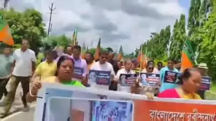 উদয়পুর: বাংলাদেশে রবীন্দ্রনাথ ঠাকুরের পৈত্রিক বাড়িতে মৌলবাদী হামলা প্রতিবাদে উদয়পুরে বিক্ষোভ কর্মসূচি, উপস্থিত মন্ত্রী