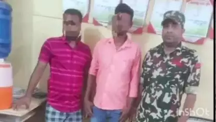 जमालपुर: जमालपुर थाना पुलिस ने 20 लीटर देसी महुआ शराब के साथ दो अभियुक्तों को मोटरसाइकिल के साथ किया गिरफ्तार