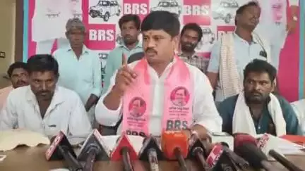 గద్వాల్: దమ్ము ధైర్యం ఉంటే మాజీ ఎమ్మెల్యే సంపత్ రాజోలు మండలంలో తిరగాలి: బిఆర్ఎస్ పార్టీ రాష్ట్ర నాయకుడు డాక్టర్ విజయ్