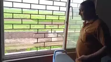 হরিহরপাড়া: হরিহরপাড়ায় একই শোরুমে পরপর চারবার চুরি, আতঙ্কে ব্যবসায়ী