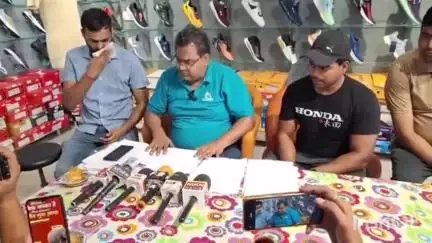 पलवल: भवन कुंड चौक में नगर परिषद की जमीन पर भू-माफिया का कब्जा, प्रदेश व्यापार मंडल के जिला प्रधान ने की प्रेस वार्ता