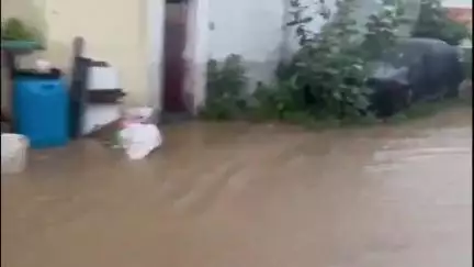 ಬಸವನ ಬಾಗೇವಾಡಿ: ಮಳೆಯ ಅವಾಂತರಕ್ಕೆ ಕೊಚ್ಚಿ ಹೋದ ಬಾಗೇವಾಡಿ ಪಟ್ಟಣ ನೂರಾರು ಮನೆಗಳಿಗೆ ನುಗ್ಗಿದ ಮಳೆಯ ನೀರು ಜನಜೀವನ ಅಸ್ತವ್ಯಸ್ತ #localissue