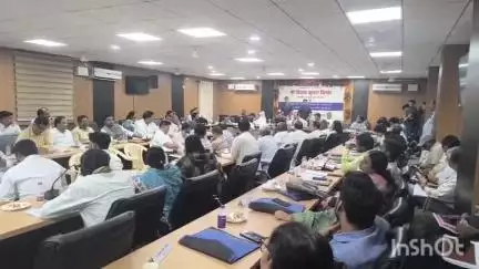 मुशहरी: उपमुख्यमंत्री ने कलेक्ट्रेट सभागार में आपदा और महिला संबंधी समीक्षा बैठक में अधिकारियों को दिए निर्देश