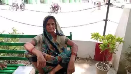लखीमपुर: जियाराम पुरवा की महिला ने लेखपाल पर जमीन में नाम न दर्ज करने का लगाया आरोप, न्याय के लिए अधिकारियों के चक्कर काट रही