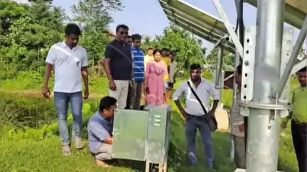 ধূপগুড়ি: ধুমপাড়াতে তিনটি সোলার টিউবওয়েল এর উদ্ভোধন করলেন নাগরাকাটা পঞ্চায়েত সমিতির সভাপতি সঞ্জয় কুজুর