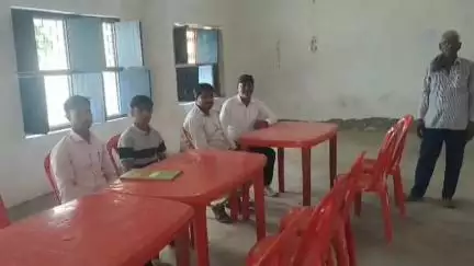 कुमारखंड: कुमारखंड प्रखंड की चार पंचायतों में वार्ड सदस्य व वार्ड पंच पद के लिए नामांकन प्रक्रिया शुरू