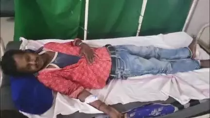 सिवनी: शहरी क्षेत्र में एक युवक ने अज्ञात कारणों के चलते खाया ज़हरीला पदार्थ, जिला अस्पताल में कराया गया भर्ती