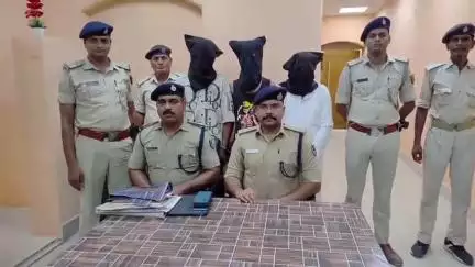 बेतिया: रामदेव राम हत्याकांड का पुलिस ने किया उद्भेदन, पुलिस अधीक्षक ने प्रेस वार्ता में दी जानकारी
