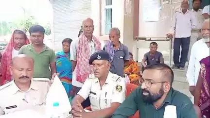 अमरपुर: अमरपुर थाना परिसर में जनता दरबार, भूमि विवादों का हुआ निपटारा