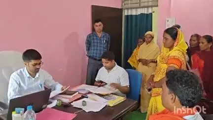 रमकंडा: कोषाध्यक्ष के पति द्वारा जन वितरण दुकान में मनमानी, महिला समूह ने आपूर्ति पदाधिकारी से की शिकायत