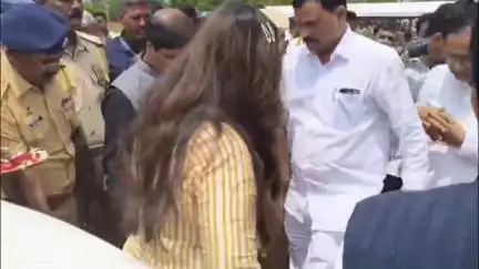 जालना: पोलीसांसाठी नव्याने आलेल्या 1 कोटी 82 लाख रुपये किंमतीच्या वाहनांचे पालकमंत्री यांच्या हस्ते लोकार्पण