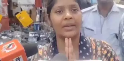 पटना ग्रामीण: जीरो माइल के पास रो रही महिला की पुलिस ने की मदद, ऑटो में छूट गया था बैग